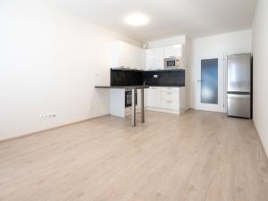 Prodej bytu 1+kk, Praha - Letňany, Škrábkových, 30 m2