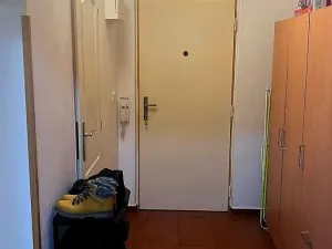 Prodej bytu 2+kk, Žebrák, Sídliště, 40 m2