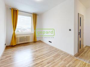 Prodej bytu 1+kk, Ústí nad Labem - Všebořice, Spartakiádní, 32 m2