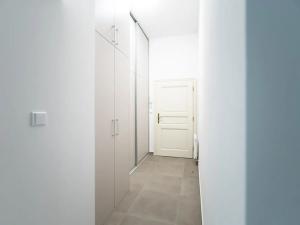 Pronájem bytu 1+kk, Praha - Žižkov, Jeronýmova, 30 m2