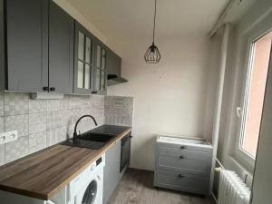 Pronájem bytu 2+1, Praha - Písnice, U bazénu, 41 m2