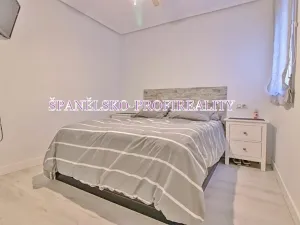 Prodej bytu 3+1, Torrevieja, Španělsko, 75 m2