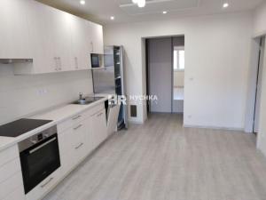 Pronájem bytu 2+kk, Praha - Vysočany, Freyova, 44 m2