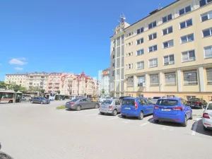 Pronájem kanceláře, Karlovy Vary, Jugoslávská, 612 m2