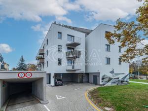 Prodej bytu 1+kk, Praha - Hloubětín, Kbelská, 34 m2