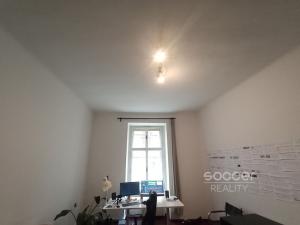 Pronájem kanceláře, Praha - Nové Město, Karlovo náměstí, 30 m2