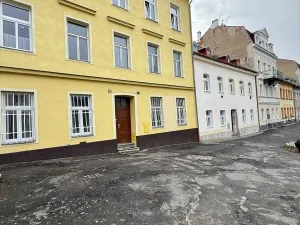 Pronájem bytu 2+1, Karlovy Vary, Petřín, 47 m2