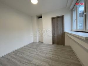 Pronájem bytu 2+kk, Praha - Karlín, Pernerova, 42 m2