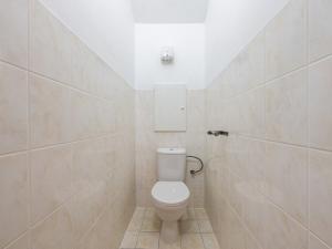 Pronájem bytu 2+kk, Praha - Horní Měcholupy, Padovská, 62 m2