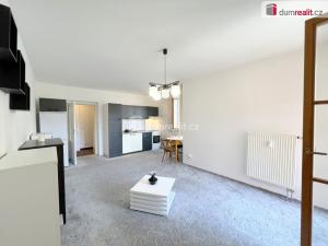 Pronájem bytu 2+kk, Trhové Sviny, Husova, 38 m2