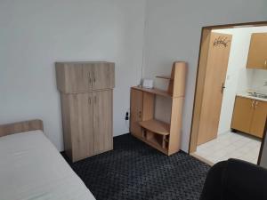 Pronájem bytu 1+1, Brno, Mojmírovo náměstí, 17 m2