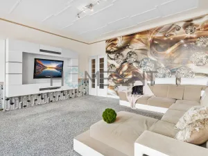 Prodej bytu 3+1, Liberec - Liberec III-Jeřáb, nám. Soukenné, 126 m2