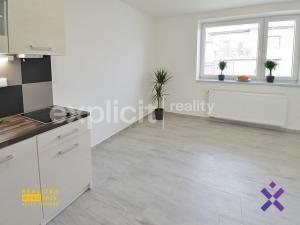 Pronájem bytu 1+kk, Zlín - Malenovice, Tečovská, 26 m2