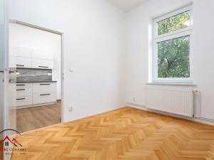 Pronájem bytu 3+1, Krnov, K. Čapka, 80 m2