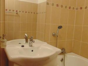 Pronájem bytu 1+kk, Praha - Nusle, Kloboučnická, 43 m2