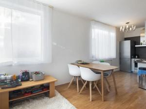 Pronájem bytu 3+kk, Praha - Háje, Jurkovičova, 82 m2