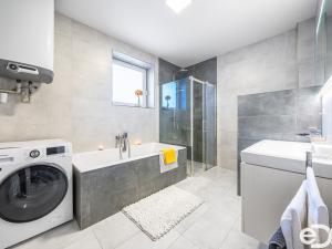 Prodej rodinného domu, Rostoklaty - Nová Ves II, 108 m2