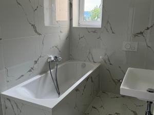 Prodej bytu 1+kk, Jablonec nad Nisou, U Jeslí, 29 m2