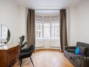 Pronájem bytu 2+1, Praha - Staré Město, Kaprova, 82 m2