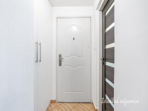 Pronájem bytu 1+kk, Praha - Břevnov, Za Strahovem, 24 m2