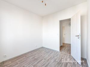 Pronájem bytu 3+1, Praha - Kobylisy, Rajmonova, 67 m2