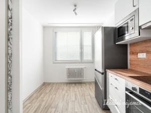 Pronájem bytu 3+1, Praha - Kobylisy, Rajmonova, 67 m2