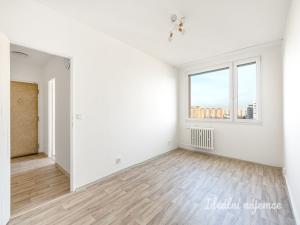 Pronájem bytu 3+1, Praha - Kobylisy, Rajmonova, 67 m2