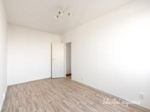 Pronájem bytu 3+1, Praha - Kobylisy, Rajmonova, 67 m2
