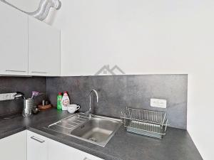 Prodej bytu 2+kk, Praha - Hlubočepy, Vítové, 51 m2