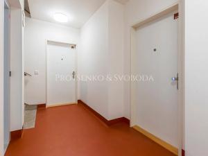 Pronájem bytu 2+kk, Praha - Modřany, Kolmanova, 56 m2