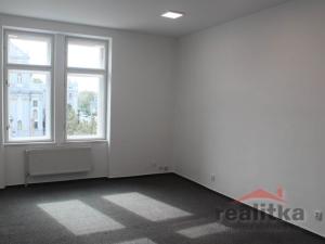 Pronájem kanceláře, Opava - Město, Dolní náměstí, 177 m2
