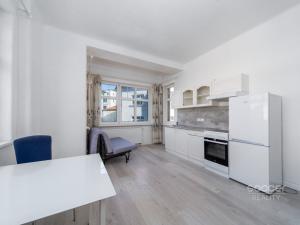 Pronájem bytu 1+kk, Praha - Podolí, Pravá, 27 m2