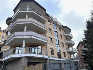 Prodej bytu 4+kk, Karlovy Vary, Tylova, 212 m2