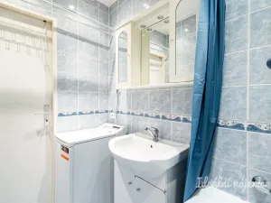 Pronájem bytu 2+kk, Praha - Petrovice, Lessnerova, 43 m2