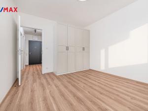 Pronájem bytu 2+kk, Praha - Prosek, Čakovická, 79 m2