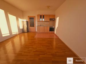 Pronájem bytu 1+kk, Praha - Letňany, Beranových, 31 m2