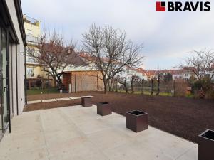 Pronájem obchodního prostoru, Brno, Charvatská, 154 m2