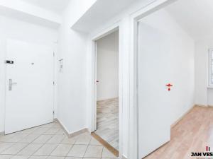 Pronájem bytu 3+1, Praha - Čakovice, Něvská, 92 m2