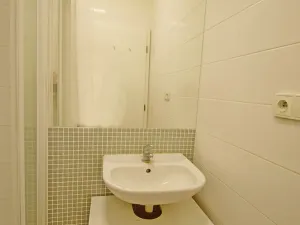 Pronájem bytu 1+kk, Praha - Hostivař, Hornoměcholupská, 22 m2