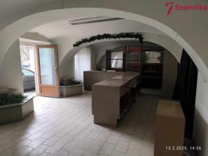 Pronájem obchodního prostoru, Hlinsko, Tylovo náměstí, 60 m2