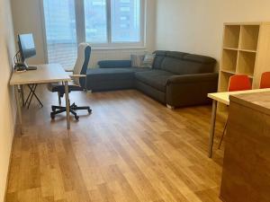 Pronájem bytu 3+kk, Praha - Horní Měcholupy, Hornoměcholupská, 78 m2