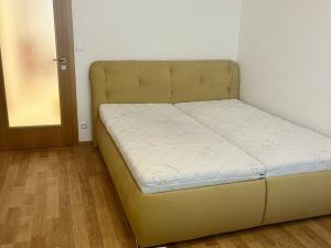 Pronájem bytu 3+kk, Praha - Horní Měcholupy, Hornoměcholupská, 78 m2