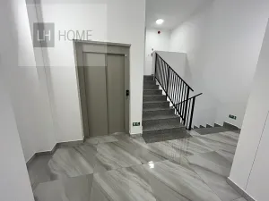 Prodej bytu 1+kk, Karlovy Vary, 76 m2