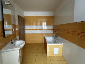 Pronájem bytu 2+kk, Hodonín, Kollárova, 60 m2