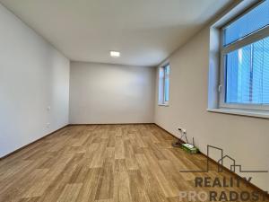 Pronájem bytu 2+kk, Hodonín, Národní třída, 35 m2