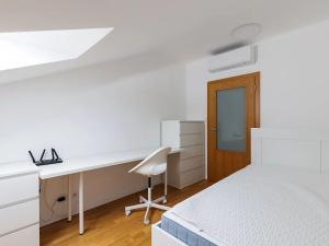 Pronájem bytu 3+kk, Praha - Smíchov, Na Popelce, 63 m2