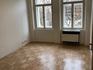 Pronájem bytu 3+kk, Praha - Nové Město, Na Moráni, 61 m2