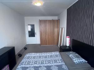 Prodej bytu 3+1, Praha - Hostavice, Travná, 84 m2