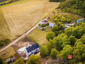 Prodej pozemku pro bydlení, Beroun, samota Na Vinici, 3833 m2