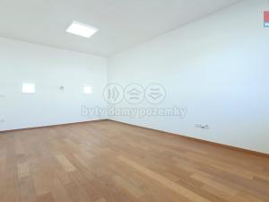 Pronájem bytu 1+kk, Praha - Prosek, Kytlická, 41 m2